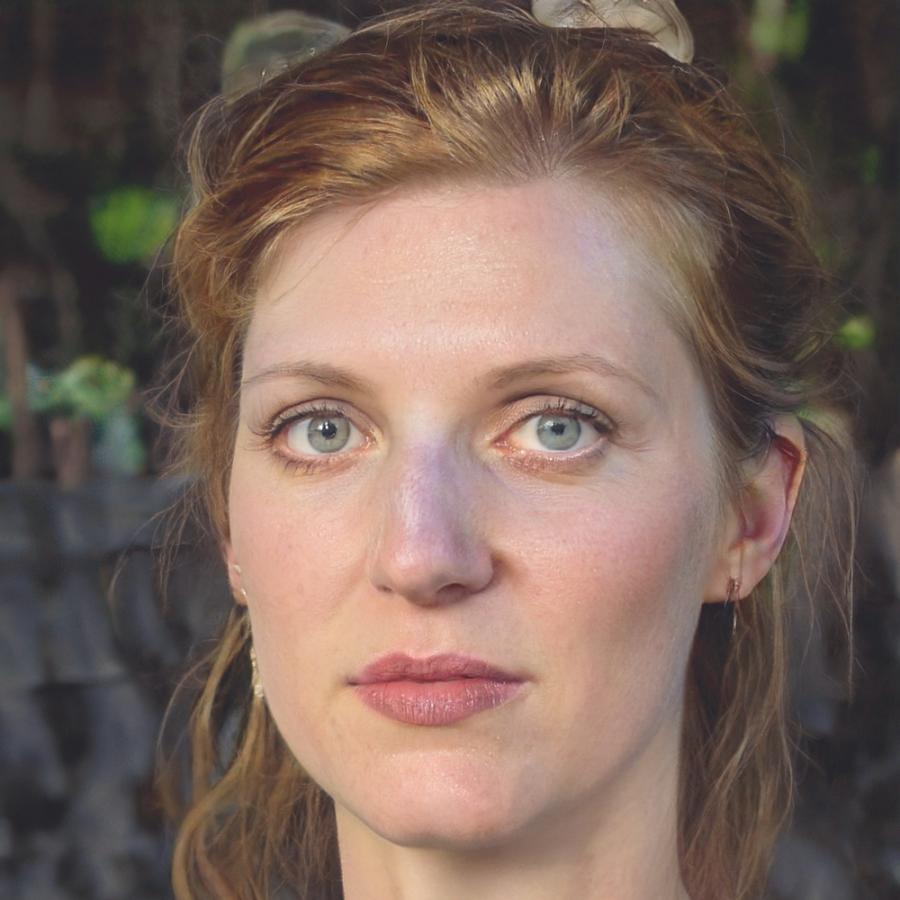 Portrait de Marie Dubois, Directrice Stratégie Financière chez frelycorvian